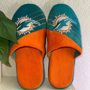 NFL Miami Dolphins Slippers Men’s Size  Medium Slip On Blue Turquoise House Shoe